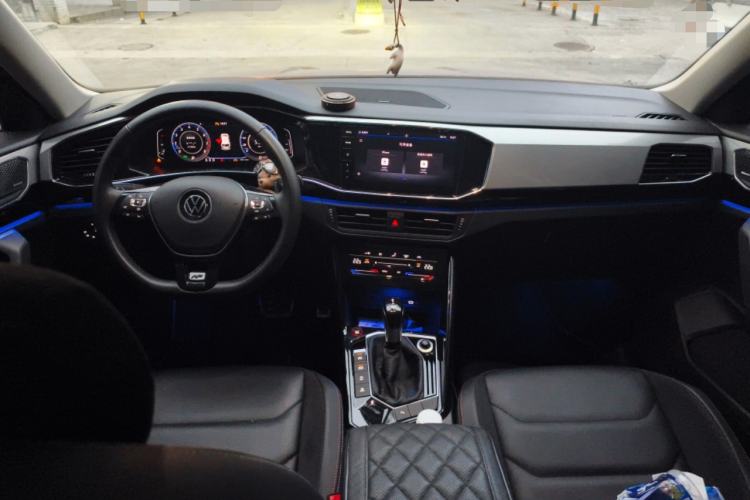 Used Volkswagen Tayron 2020 330TSI Two-Wheel Drive Luxury Smart Connectivity Version Center Console