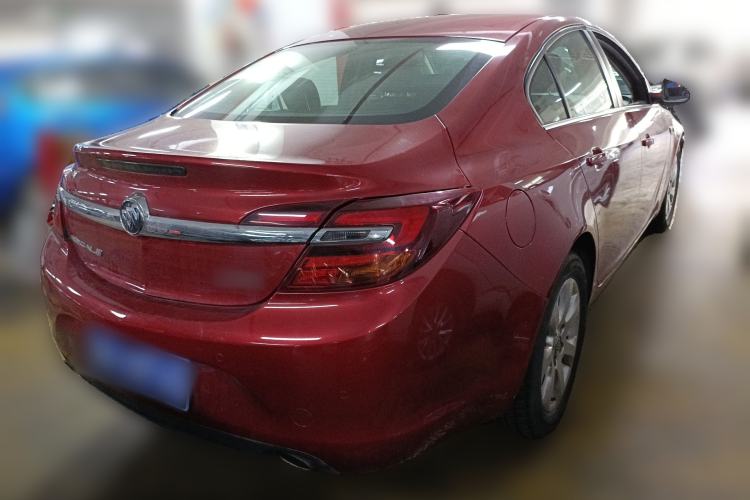 Used Buick Regal 2015 1.6T Leading Technology Model Rear Right 45 Deg