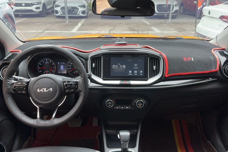 Used Kia kx1 Stonic 2021 1.4L CVT Fun & Sunroof Model