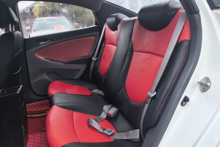 Used Hyundai Verna (older generation) 2014 1.4L Manual Smart GLS Trim
