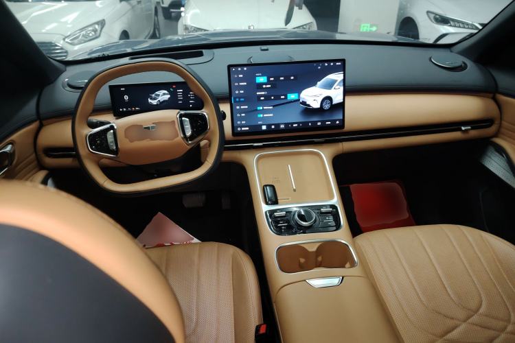 Used Geely Galaxy Xingjian 7 EM-i 2025 120km Flagship Edition Center Console