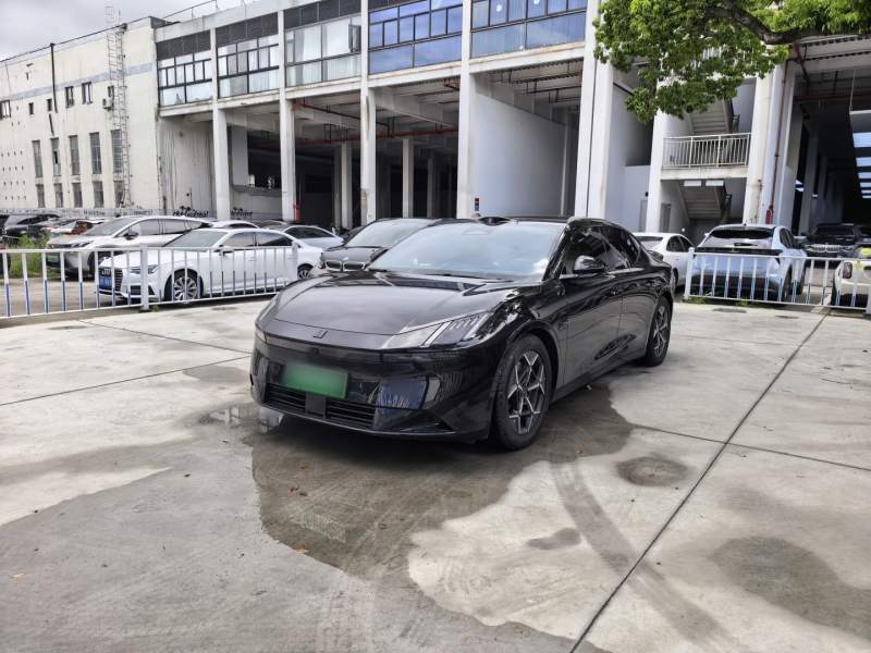 Used Lynk & Co Z10 2025 95 kWh 806 km Range Rear-Wheel Drive Advanced Driver-Assistance System Max — 1