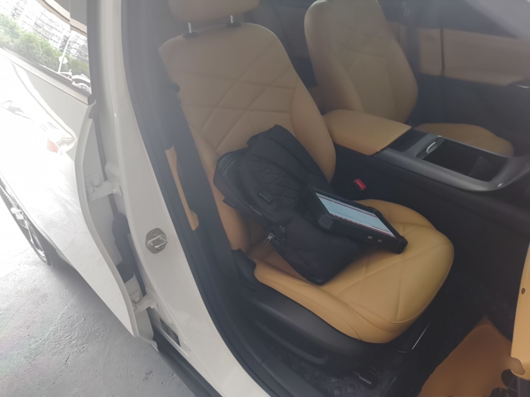 Geely Galaxy L6 2024 125km PLUS Dragon Edition — снимка 19