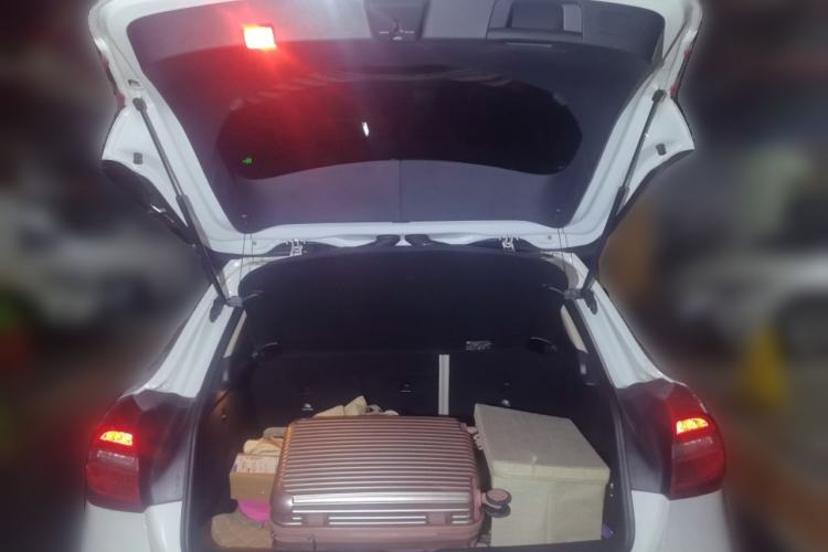 Used Mercedes-Benz GLA 2015 GLA 200 Fashion Model Trunk