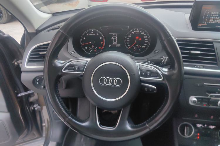 Used Audi Q3 2016 30 TFSI Fashion Model Steering Wheel