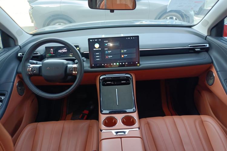 Used AION V 2024 Aion Tyrannosaurus 650 Smart Premium Edition
