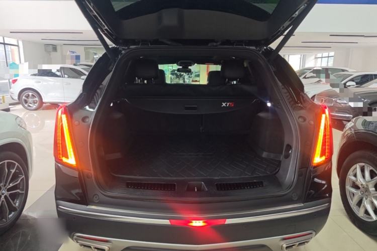 Used Cadillac XT5 2022 2.0T Two-Wheel Drive Luxury Version Trunk
