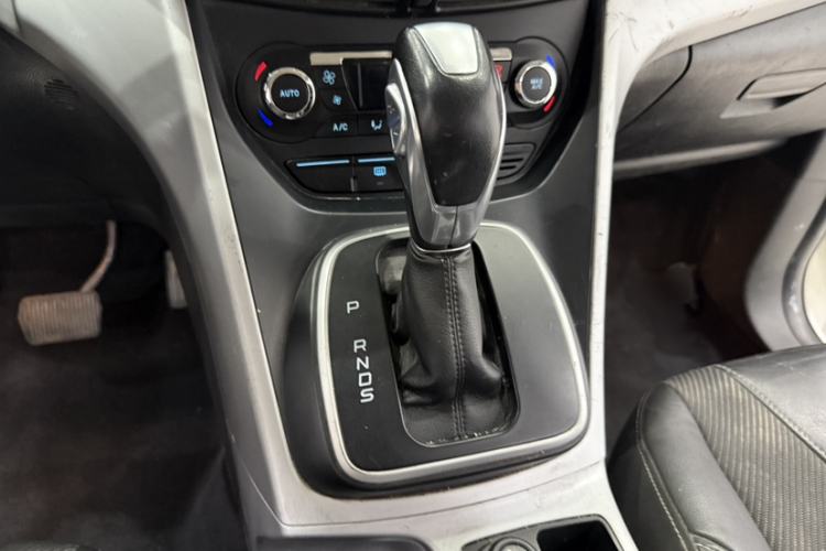 Used Ford Kuga 2013 1.6L GTDi Two-Wheel-Drive Trend Model Gear Lever