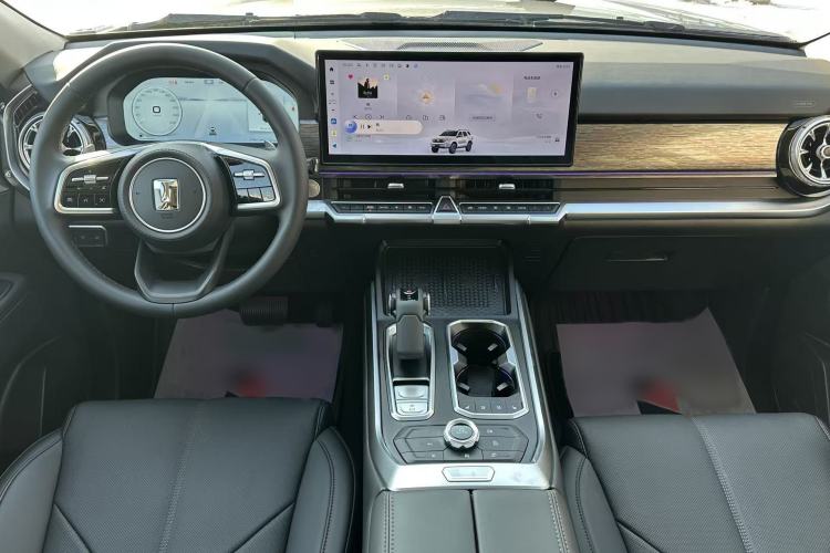 Used Tank 400 2025 2.4T Diesel Version
