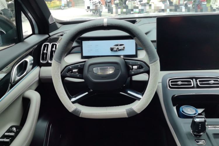 Used Geely Auto FX11 2025 4th Generation 1.5TD DCT Jinxiu
