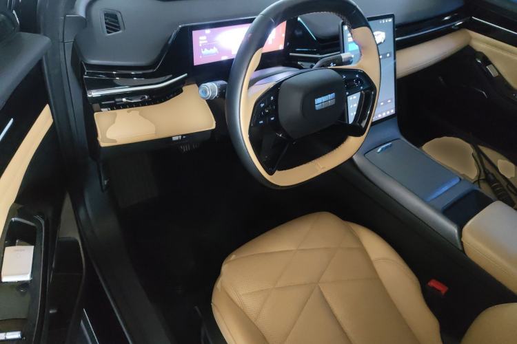 Used Geely Galaxy L6 2024 125km PLUS Dragon Edition