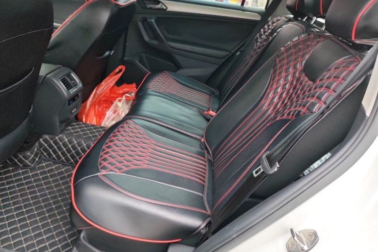 Used Volkswagen Tiguan L 2017 330TSI Automatic Two-Wheel Drive Luxury Edition Left Rear Seat