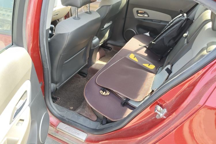 Used Chevrolet Cruze 2012 1.6L SE MT
