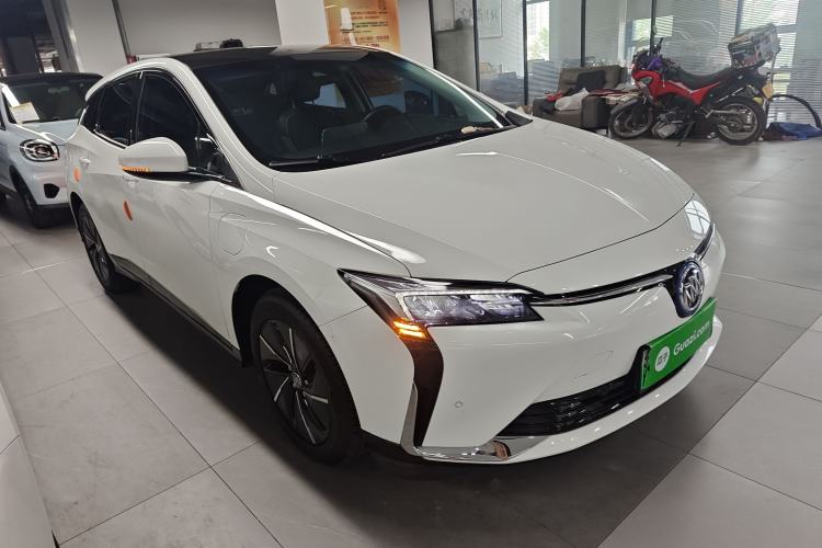 Used Buick Velite 6 2022 Connected Smart PLUS Front Right 45 Deg