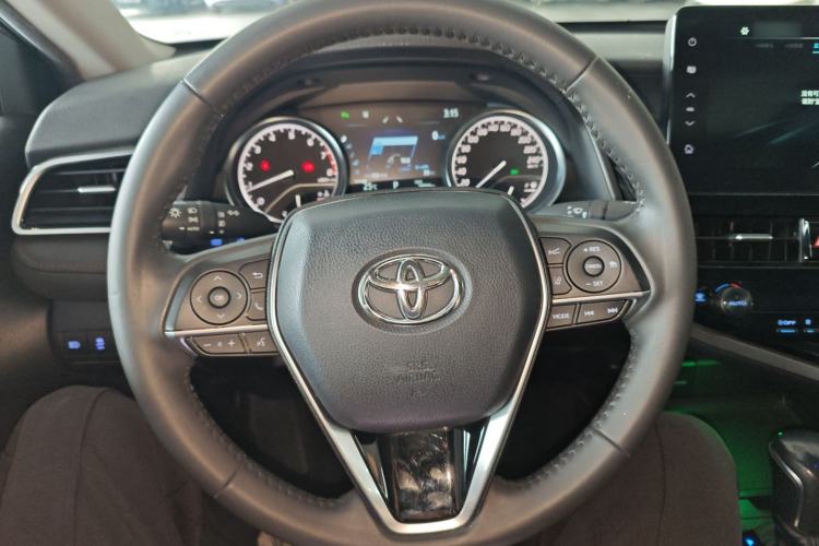Used Toyota Camry 2021 2.0G Luxury Edition Steering Wheel