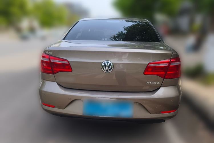 Used Volkswagen Bora 2015 Value Edition 1.6L Automatic Comfort Version