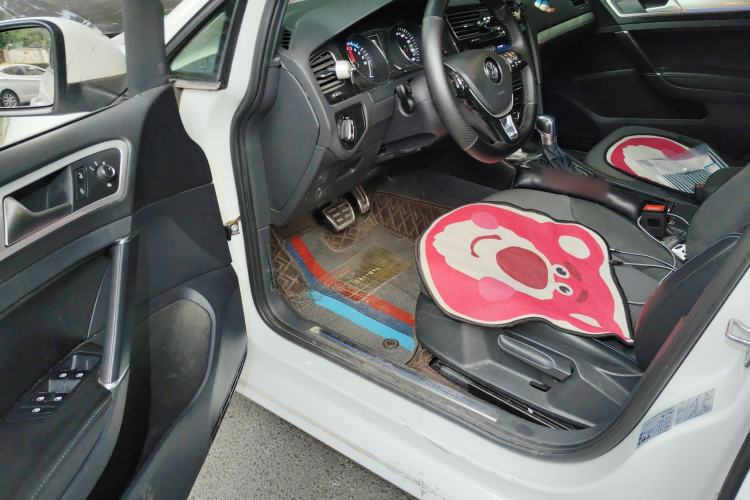 Used Volkswagen Golf Pure Electric 2020 Chari
