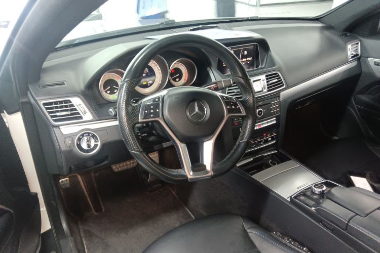 Used Mercedes-Benz E-Class 2016 E 200 Coupe Dynamic Edition Steering Wheel