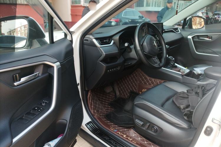 Used Toyota RAV4 2023 2.0L CVT Two-Wheel Drive 20th Anniversary Platinum Edition