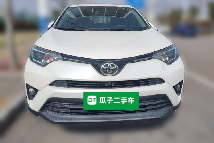 Used Toyota RAV4 2019 2.0L CVT Two-Wheel Drive Luxury Version China VI Standard Front
