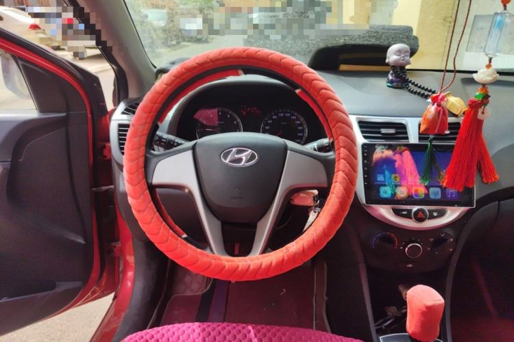 Used Hyundai Verna Ray 2014 1.4L Automatic GLX
