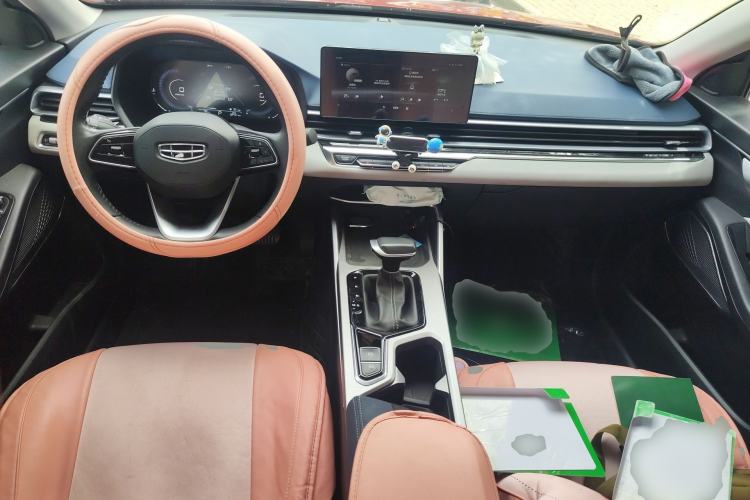 Used Geely Auto Emgrand 2022 4th Generation 1.5L CVT Flagship Model Center Console