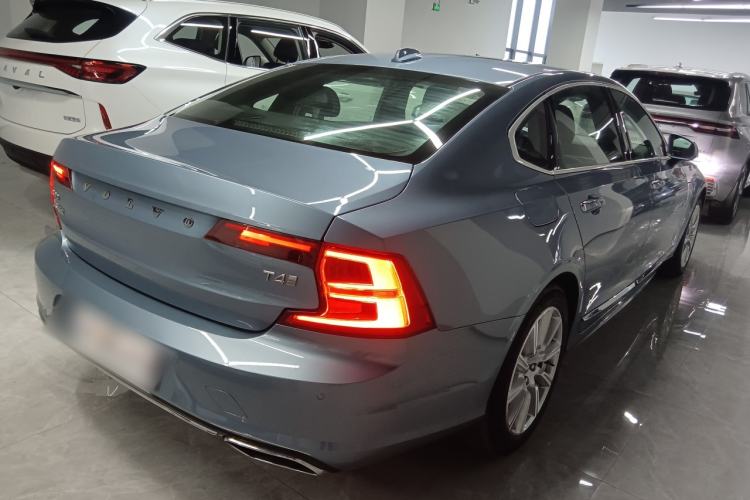 Used Volvo S90 2020 T4 SmartDrive Luxury Edition Rear Right 45 Deg