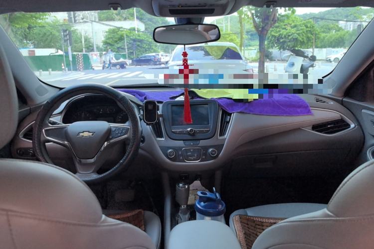 Used Chevrolet Malibu XL 2018 530T Automatic Luxury Edition Center Console