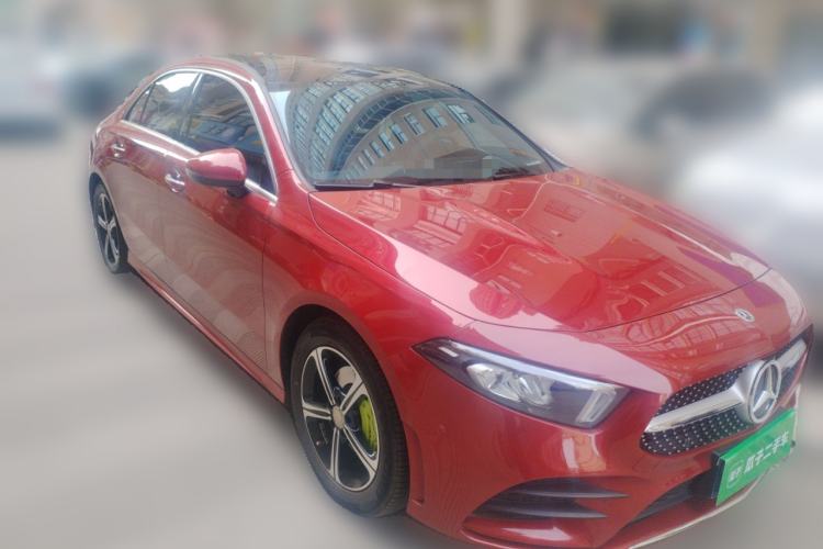 Used Mercedes-Benz A-Class 2022 Second Facelift A 200 L Sport Sedan Fashion Version Front Right 45 Deg