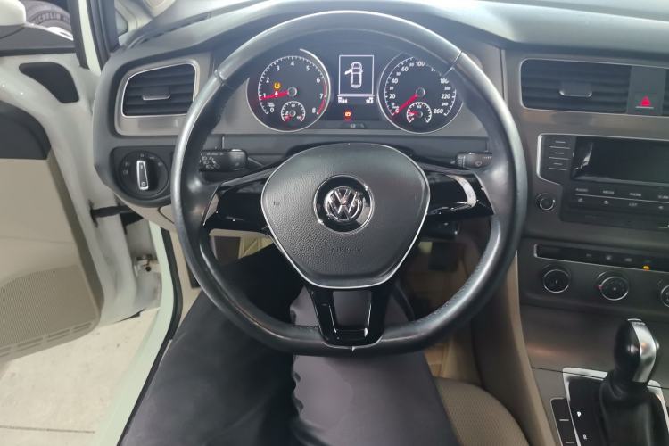 Used Volkswagen Golf 2015 1.4TSI Automatic Comfort Model
