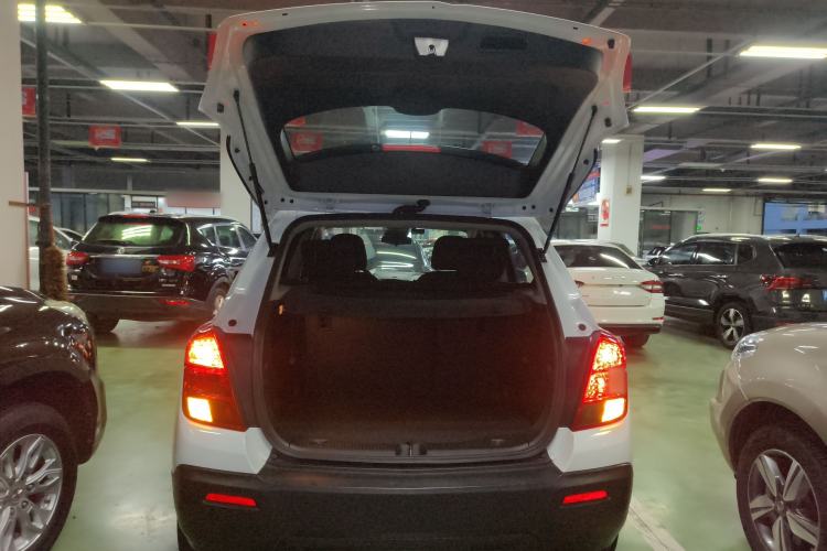 Used Chevrolet Trax 2016 1.4T Automatic Two-Wheel Drive Comfort Version with Sunroof Trunk