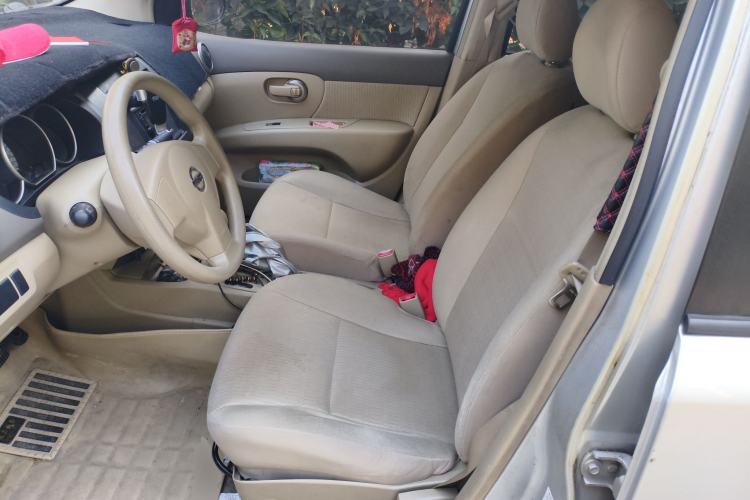 Used Nissan Livina 2010 Jingyue Edition 1.6L Automatic All-in-One Model Left Front Seat