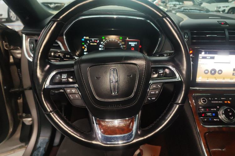 Used Lincoln Continental 2018 3.0T Four-Wheel Drive Prestige Edition Steering Wheel