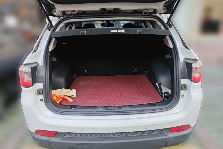 Used Jeep Compass 2017 200T Automatic Family Edition Trunk