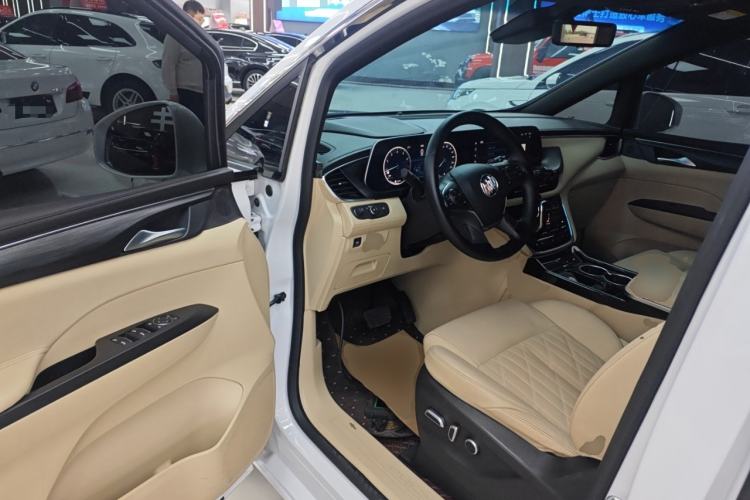 Used Buick GL8 2022 ES Land Cruiser 653T Luxury Model Driver Seat