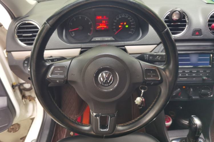 Used Volkswagen Jetta 2016 1.6L 25th Anniversary Edition Steering Wheel