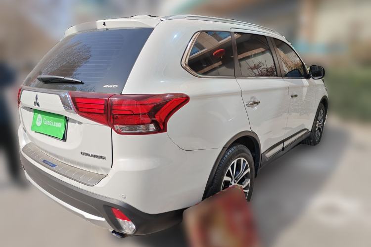 Used Mitsubishi Outlander 2016 2.4L 4x4 Elite Edition 5 Seats