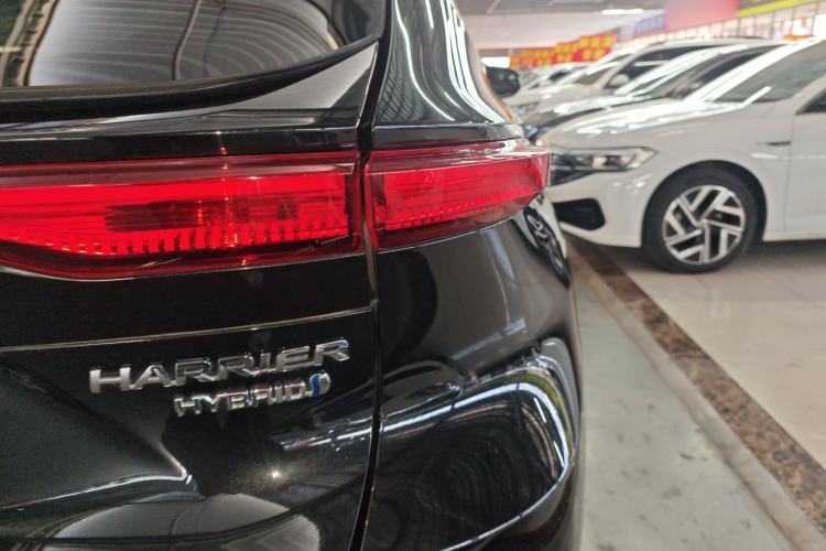 Used Toyota Harrier 2022 Dual-Engine 2.5L CVT Two-Wheel Drive Luxury Edition