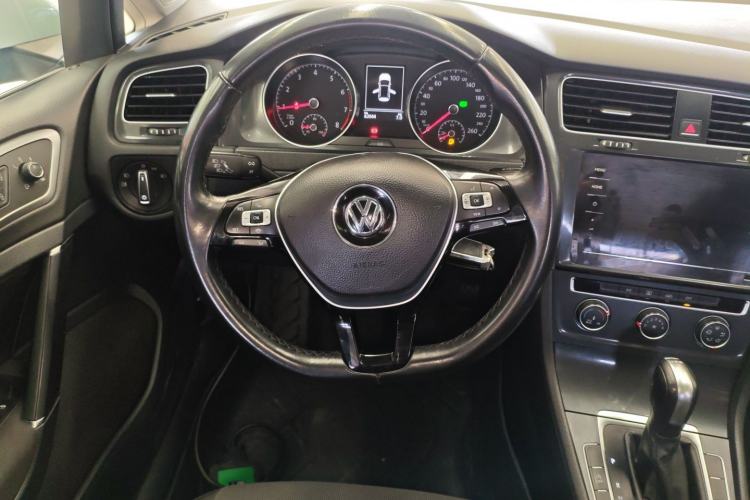 Used Volkswagen Golf 2020 200TSI DSG Comfortable and Ambitious Edition