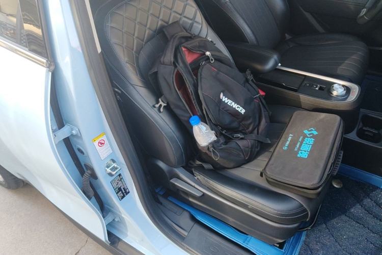 Used ORA Good Cat 2022 400km Standard Range Luxury Version Ternary Lithium Right Front Seat