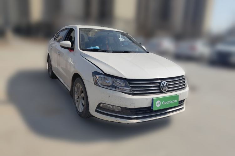 Used Volkswagen Lavida 2015 1.6L Automatic Comfort Edition
