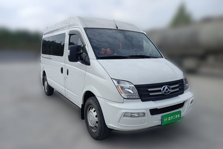 Used SAIC MAXUS Xintu V80 2023 2.0T Manual Classic Aoyuntong Long Wheelbase Mid-Height 6/7/8/9-Seater Front Right 45 Deg