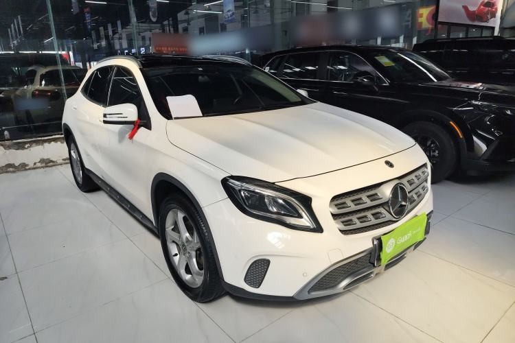 Used Mercedes-Benz GLA 2018 GLA 200 Sport Edition Front Right 45 Deg