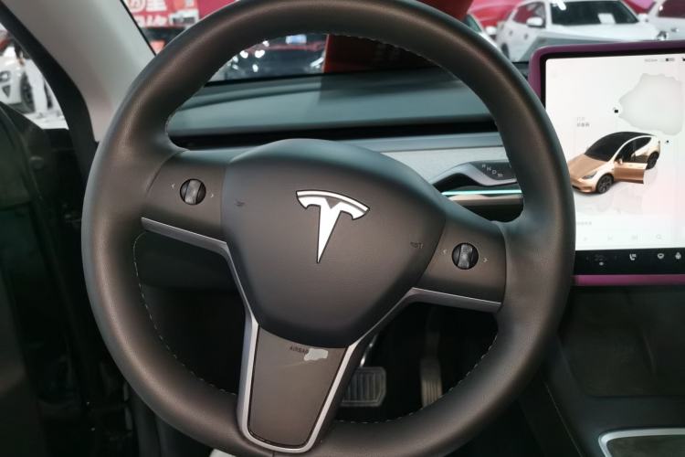 Used Tesla Model Y 2023 Rear-Wheel-Drive Version Steering Wheel