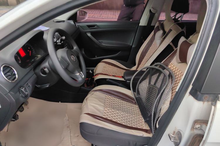 Used Volkswagen Jetta 2015 Zhuihui Edition 1.4L Manual Fashion Model Left Front Seat