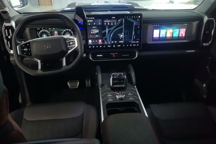 Used JETOUR Traveler 2024 2.0T All-Wheel-Drive CrossPRO Entertainment Edition Center Console