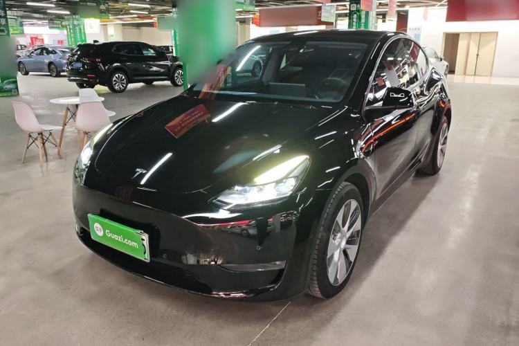 Used Tesla Model Y 2022 Long-Range All-Wheel-Drive Version