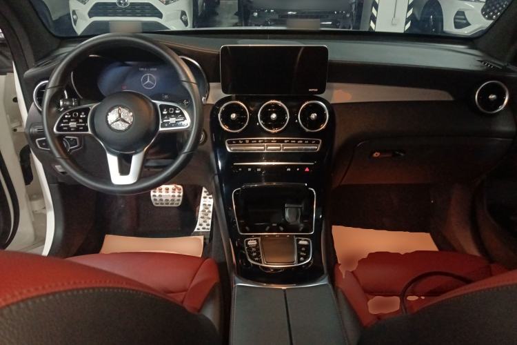 Used Mercedes-Benz GLC Coupe 2021 GLC 260 4MATIC Coupe SUV Center Console