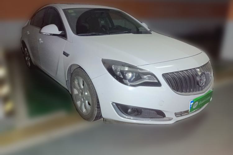 Used Buick Regal 2015 2.0L Leading Fashion Edition Front Right 45 Deg