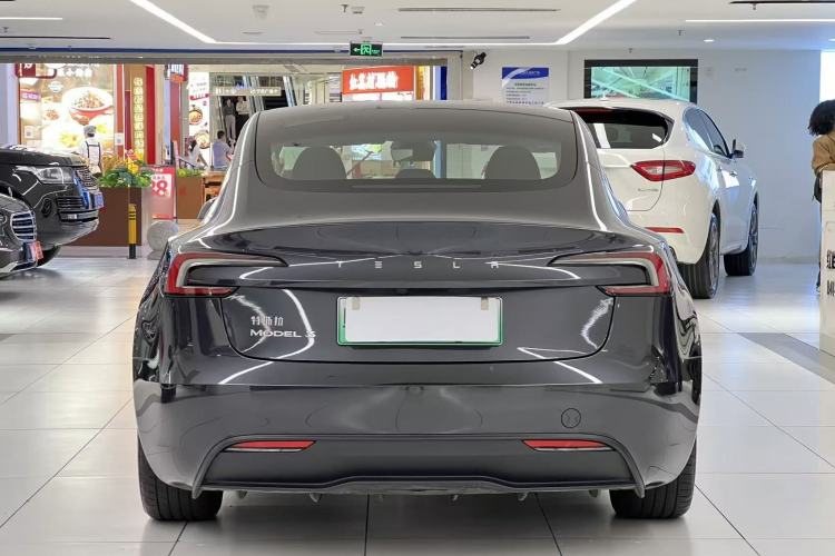 Used Tesla Model 3 2025 Rear-Wheel-Drive Version Exterior 4